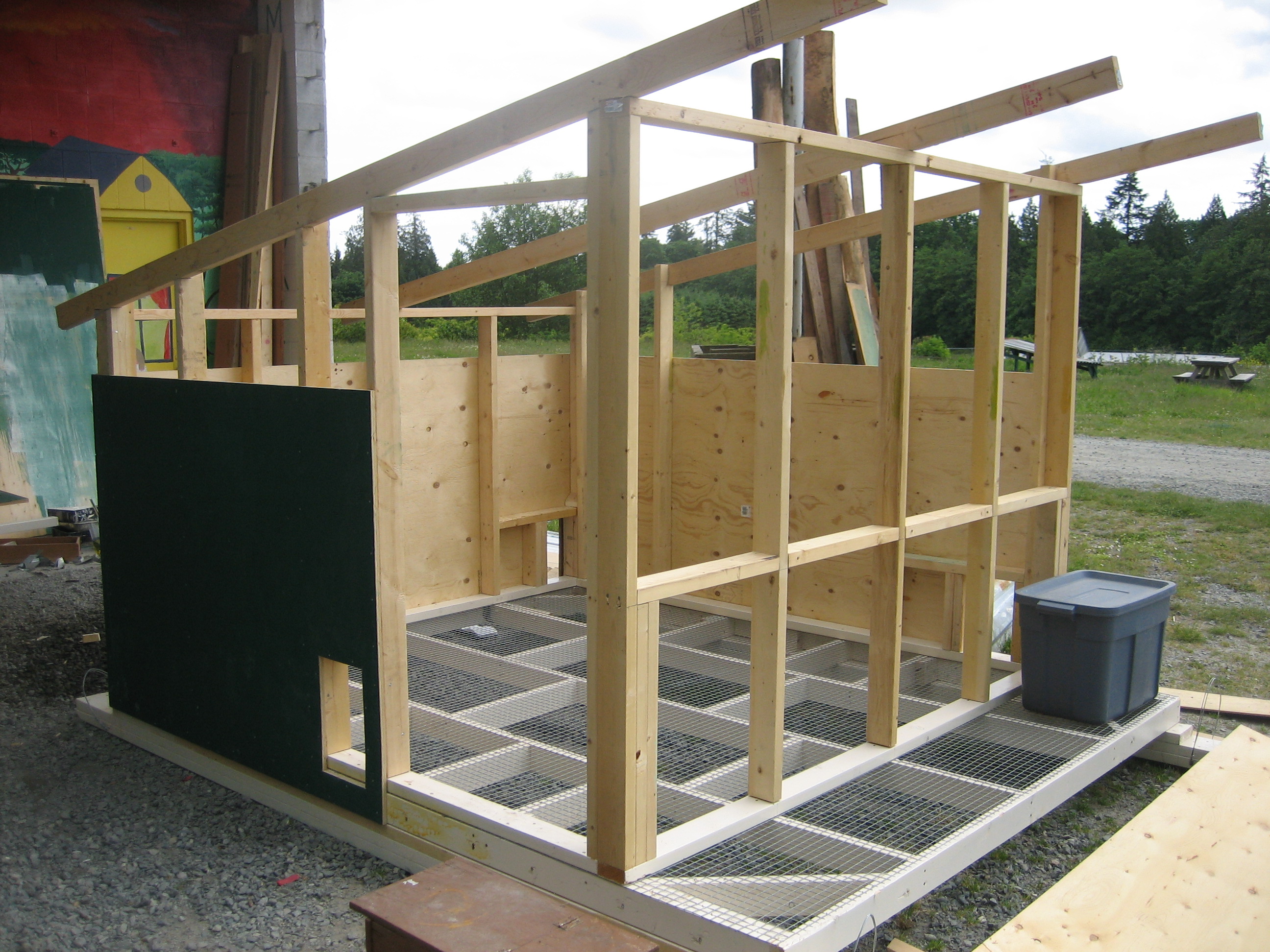 Construction plans for a Chicken Coop New and Clever Patterns for 